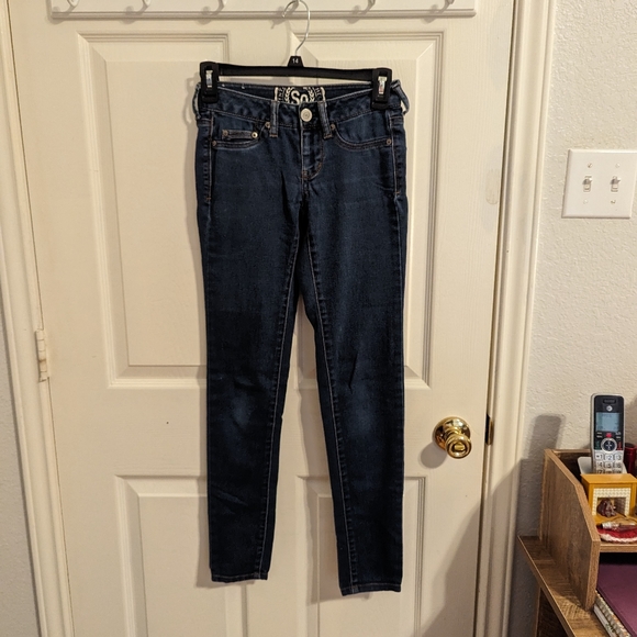 SO Women's Jegging Jeans - Picture 2 of 8